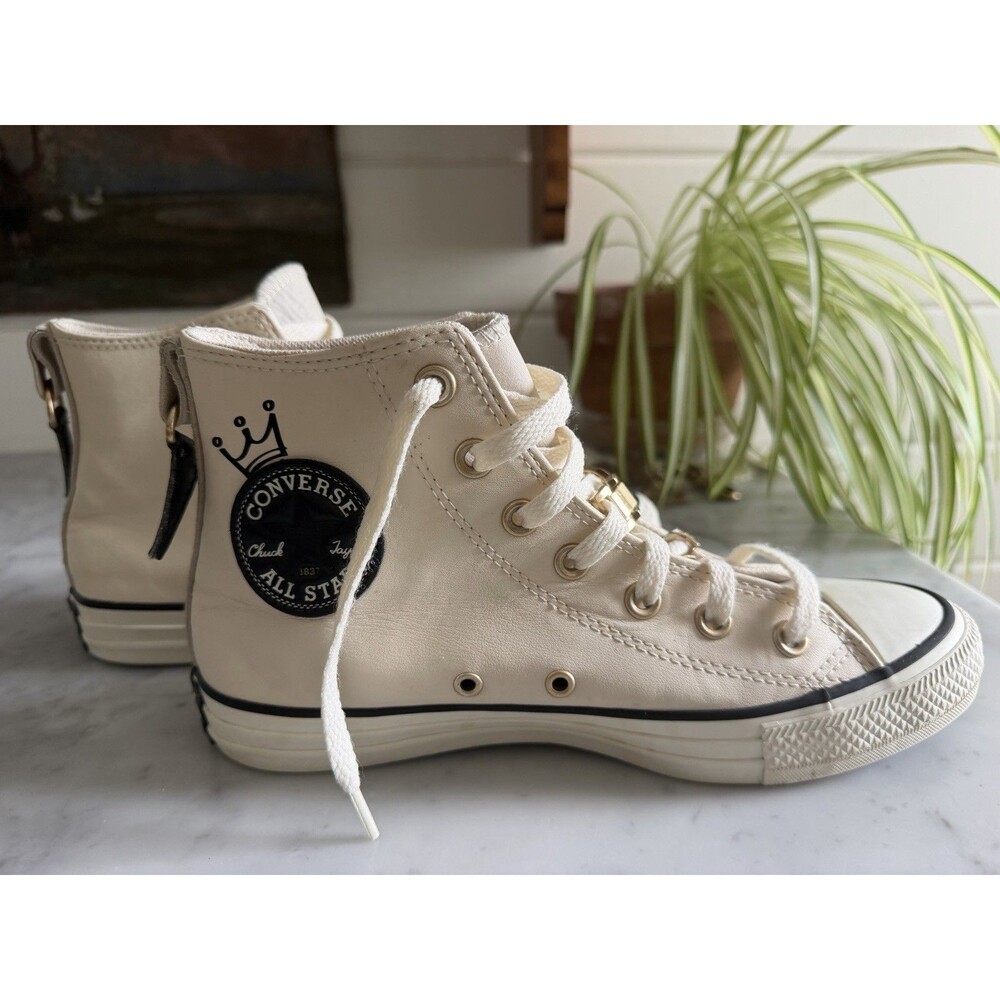 Converse Chuck Taylor All Star High Top Natural Ivory Gold Chain Crown EUC 7.5